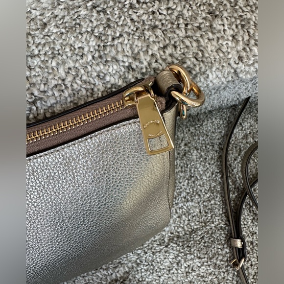 Coach New York bag in gold pebbled leather with shoulder strap & crossbody strap - Picture 8 of 17